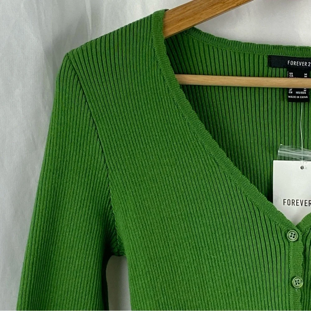 Forever 21 Women’s Green Ribbed Long Sleeve Cropped Sweater Cardigan Top Medium